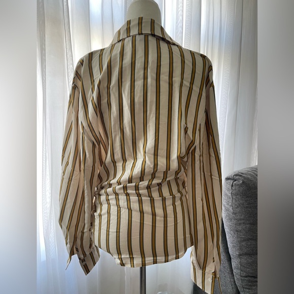 IN THE MOOD FOR LOVE Joelle Draped Shirt - Picture 8 of 10